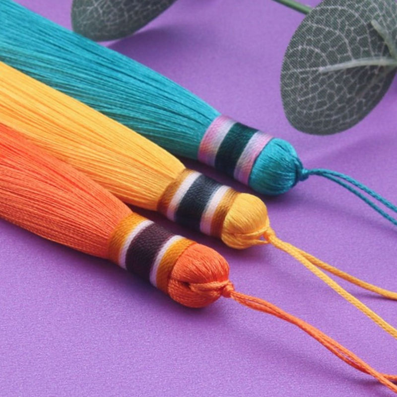 2Pcs/Pack Silky Tassels Floss  - Knotting Cord Silk 리뷰 및 가격